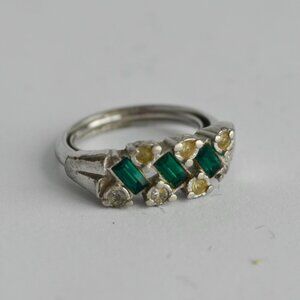 Avon Vintage Ring Silver Green White CZ Size 5.5